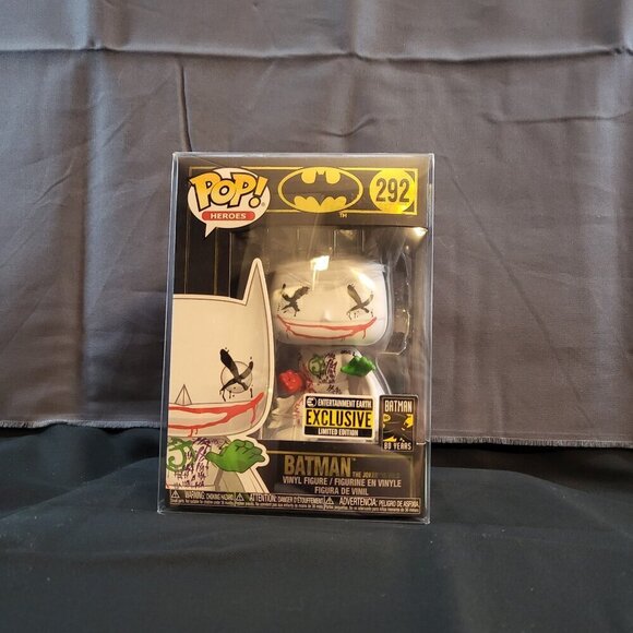 Batman Funko - Picture 1 of 6